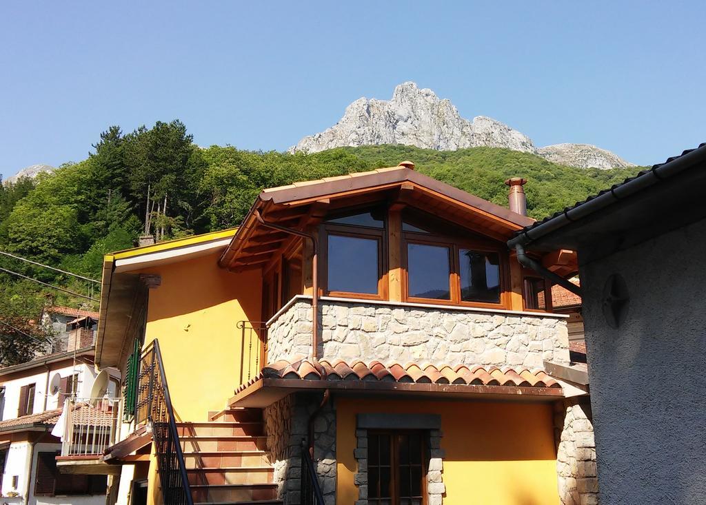 Home in Garfagnana Vagli di Sotto Exterior foto